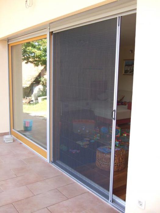 Sliding mosquito screen