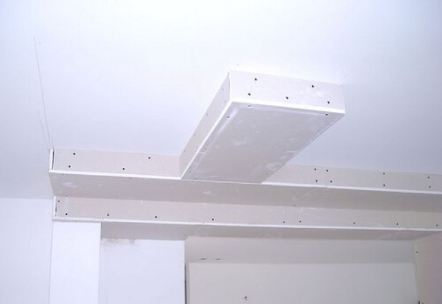 Cascading plaster ceiling - untreated