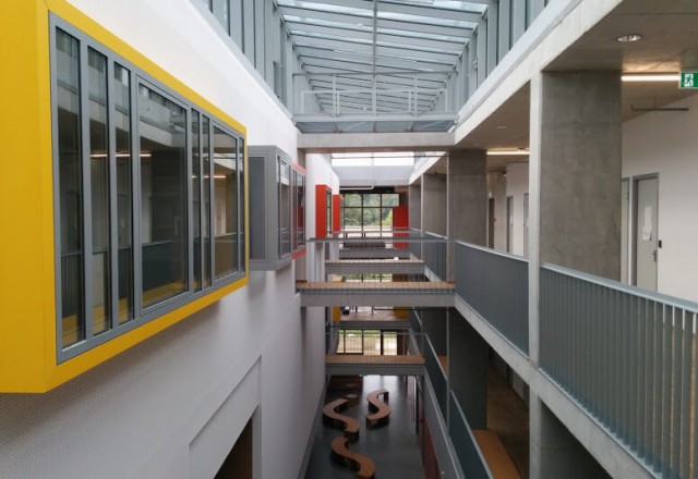 ALU interior windows